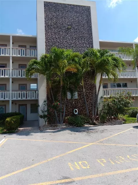 1069 Newport Q #1069, Deerfield Beach, FL 33442