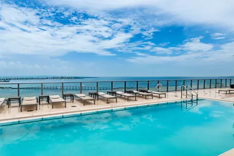 1300 Brickell Bay Dr #4201, Miami, FL 33131