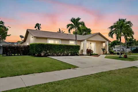 12374 SW 253rd Ter, Homestead, FL 33032