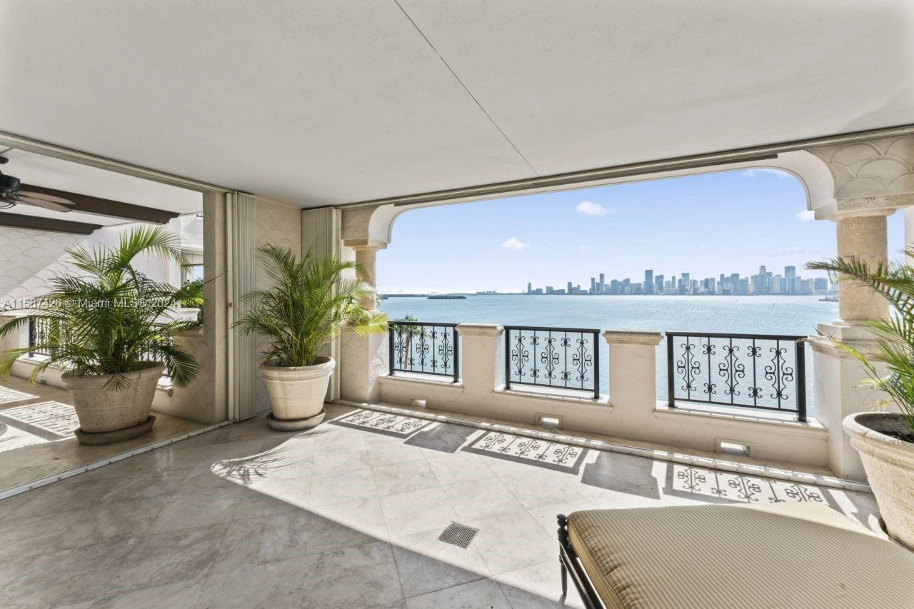 5266 Fisher Island Dr Unit 5266  
