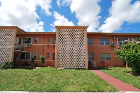 3451 SW 11th St #4B, Miami, FL 33135