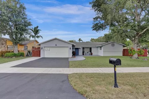 13925 SW 106th Ter, Miami, FL 33186