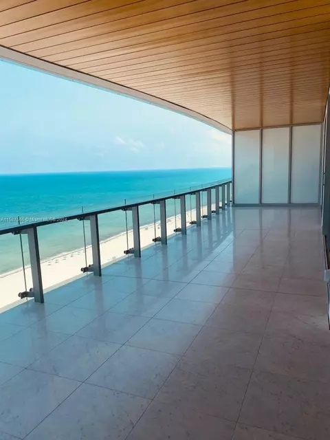5775 Collins Ave #1702, Miami Beach, FL 33140