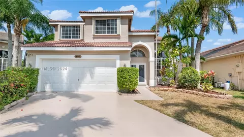 402 SW 183rd Ter, Pembroke Pines, FL 33029