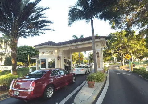 1300 Saint Charles Pl #PH9, Pembroke Pines, FL 33026