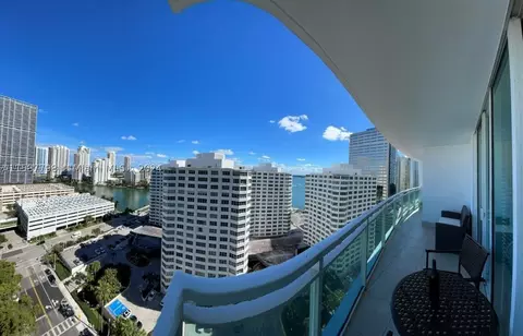 950 Brickell Bay Dr #1810, Miami, FL 33131