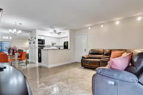 7813 Ashmont Cir #101, Tamarac, FL 33321