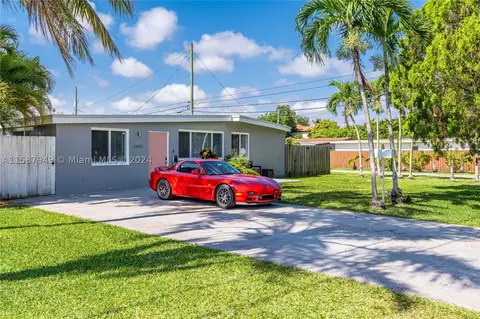6490 SW 29th St, Miami, FL 33155