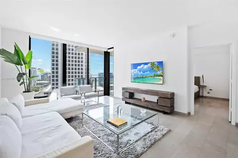 68 SE 6th St #1405, Miami, FL 33131