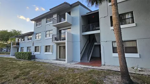 7135 NW 179th St #311, Hialeah, FL 33015