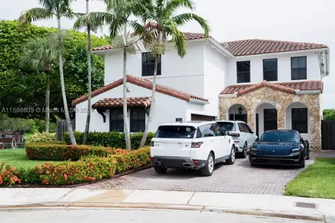 802 NW 104th Ave, Miami, FL 33172