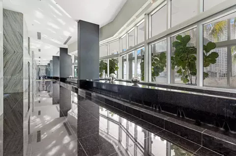 335 S Biscayne Blvd #4110, Miami, FL 33131 photo 5