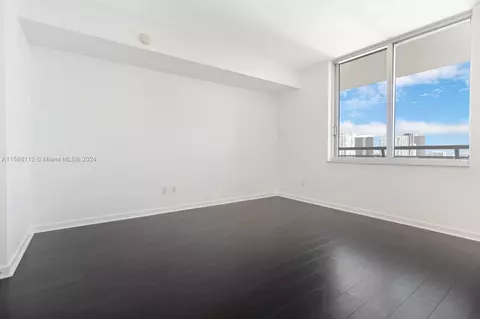 335 S Biscayne Blvd #4110, Miami, FL 33131 photo 23