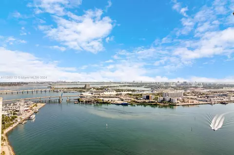 335 S Biscayne Blvd #4110, Miami, FL 33131 photo 30