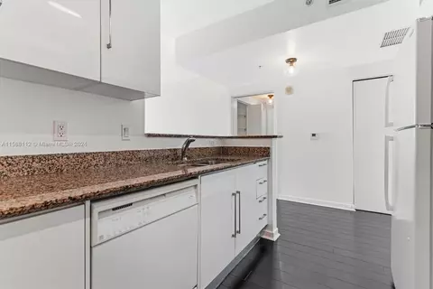 335 S Biscayne Blvd #4110, Miami, FL 33131 photo 16