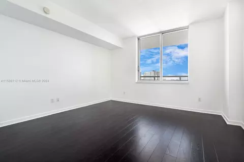 335 S Biscayne Blvd #4110, Miami, FL 33131 photo 20