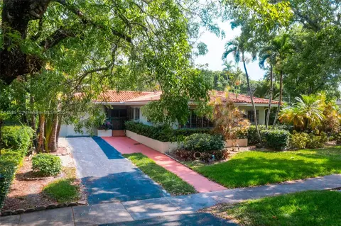 1527 Certosa Ave, Coral Gables, FL 33146