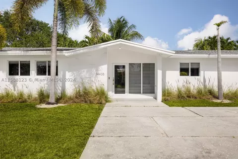 14435 SW 96th Ave, Miami, FL 33176