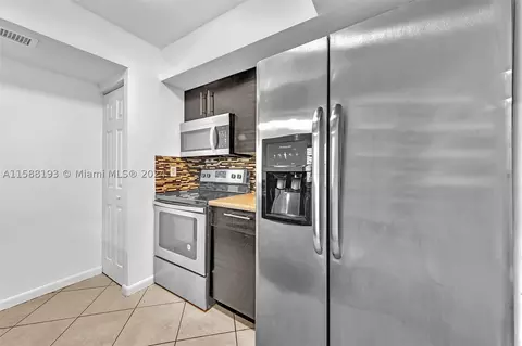 11611 NW 35th Ct #3-A, Coral Springs, FL 33065