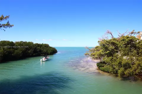 190 Venetian Dr, Islamorada, FL 33036