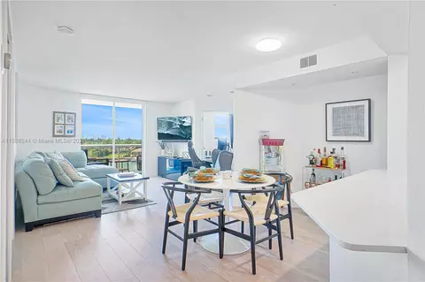 5880 Collins Ave #603, Miami Beach, FL 33140
