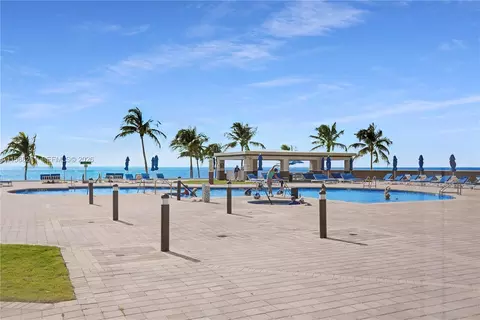 17555 Collins Ave #206, Sunny Isles Beach, FL 33160