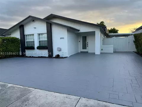 20912 SW 118th Ave, Miami, FL 33177