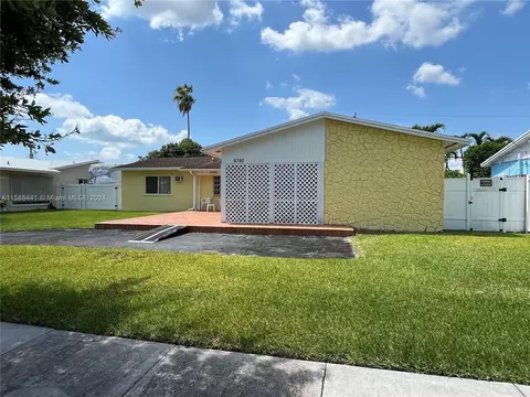 9380 SW 190 St, Cutler Bay, FL 33157