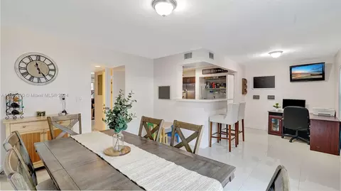 1829 SW 81st Ter #5-19, Davie, FL 33324