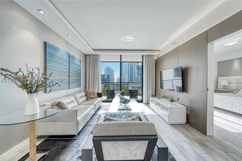 999 SW 1st Ave #1411, Miami, FL 33130