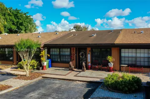 11070 Redwood Ave #11070, Pembroke Pines, FL 33026