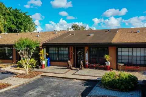 11070 Redwood Ave #11070, Pembroke Pines, FL 33026