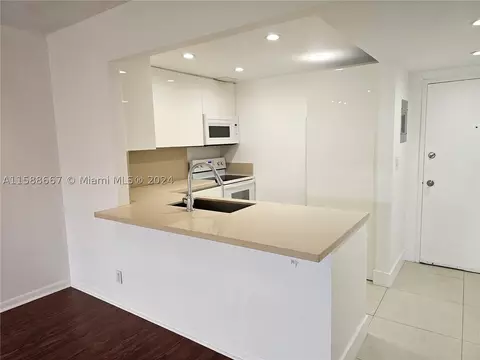 100 Edgewater Dr #244, Coral Gables, FL 33133