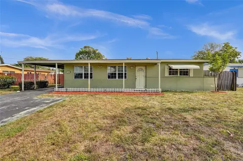 5481 NW 11th St, Lauderhill, FL 33313