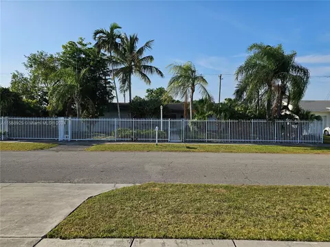 14631 SW 293rd St, Homestead, FL 33033