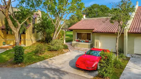 3431 Torremolinos Ave #F-37, Doral, FL 33178
