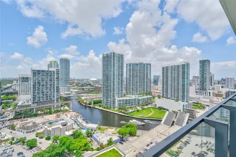 68 SE 6th St #2306, Miami, FL 33131