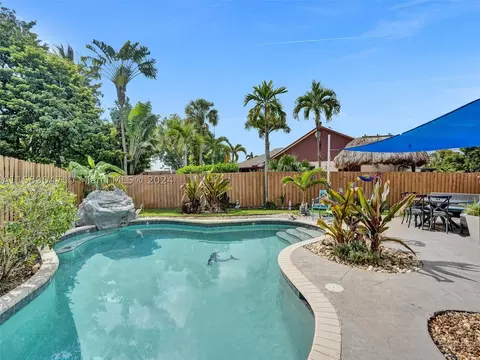12111 NW 15th St, Pembroke Pines, FL 33026