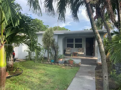 848 E 27th St, Hialeah, FL 33013 photo 1