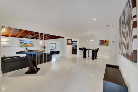 1866 NE 177th St, North Miami Beach, FL 33162