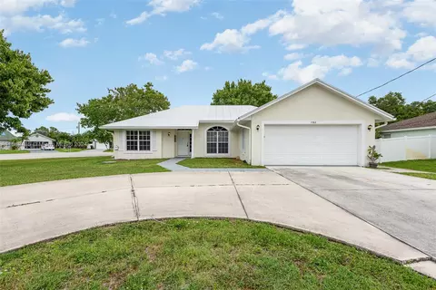 1582 SE Berkshire Blvd, Port Saint Lucie, FL 34952