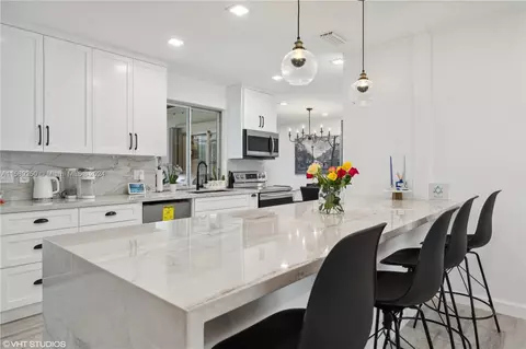 1820 N 56th Ave, Hollywood, FL 33021