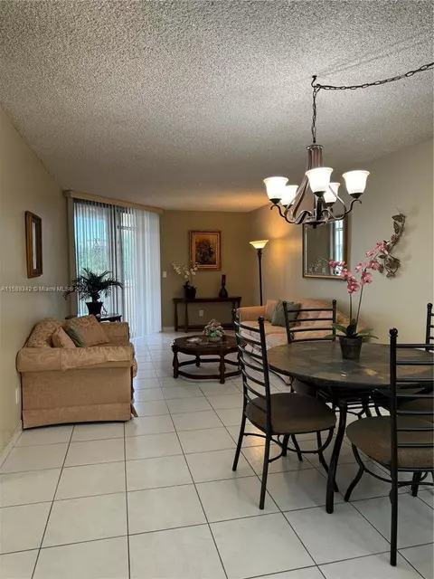 1750 W 46th St #330, Hialeah, FL 33012