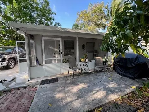 4500 SW 38th St, West Park, FL 33023