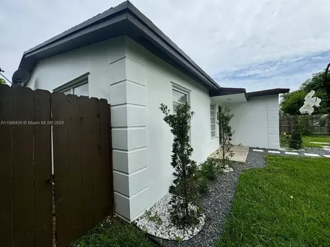 426 NW 7th Ave, Homestead, FL 33030