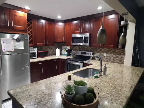 6195 Rock Island Rd #305, Tamarac, FL 33319