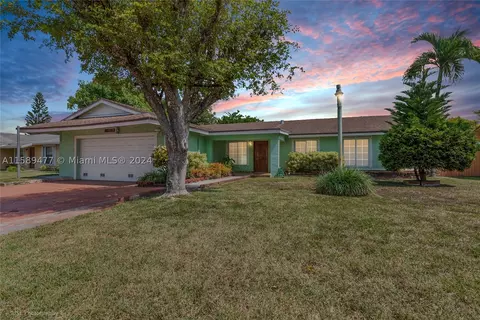 13267 SW 43rd Ln, Miami, FL 33175