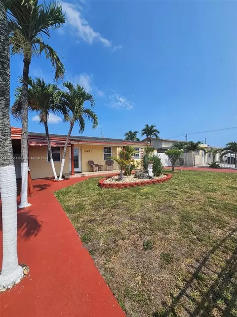 3461 E 9th Ct, Hialeah, FL 33013 photo 1