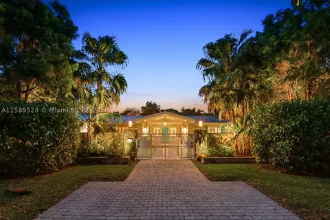 6333 SW 104th St, Pinecrest, FL 33156