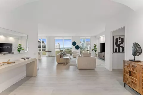 888 Brickell Key Dr #1503, Miami, FL 33131